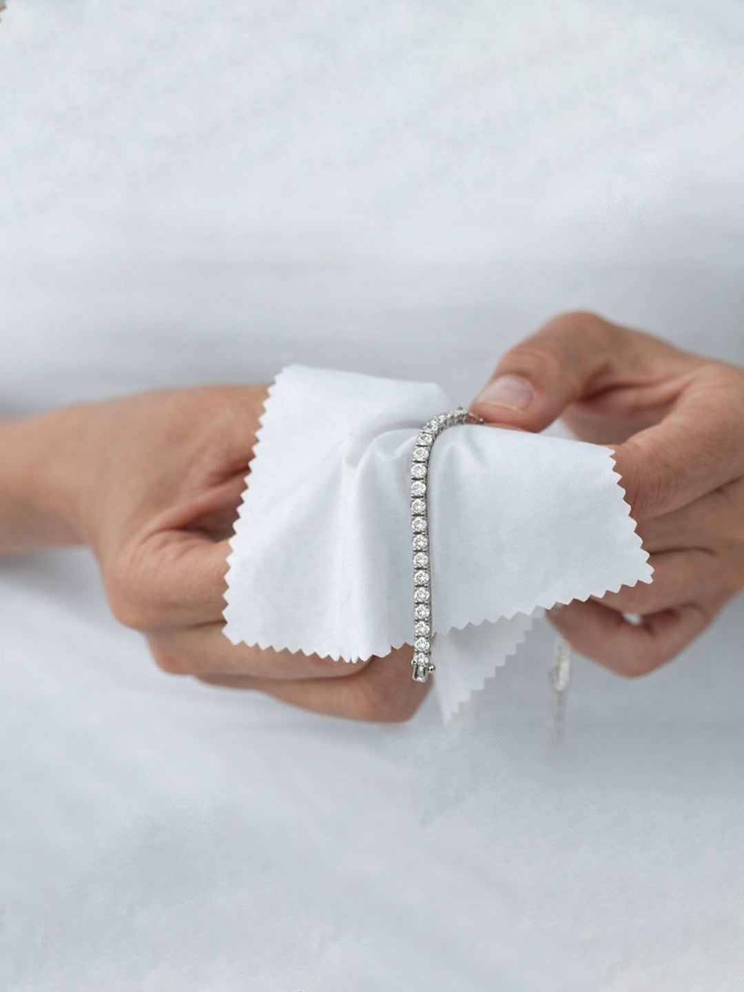 Cleaning Silver tennis bracelet with a special cloth