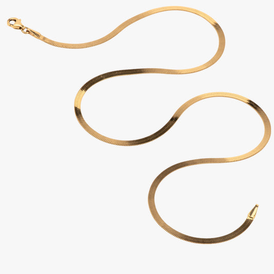 Lant din aur 14K herringbone design Viper Gold chain necklace on a white background