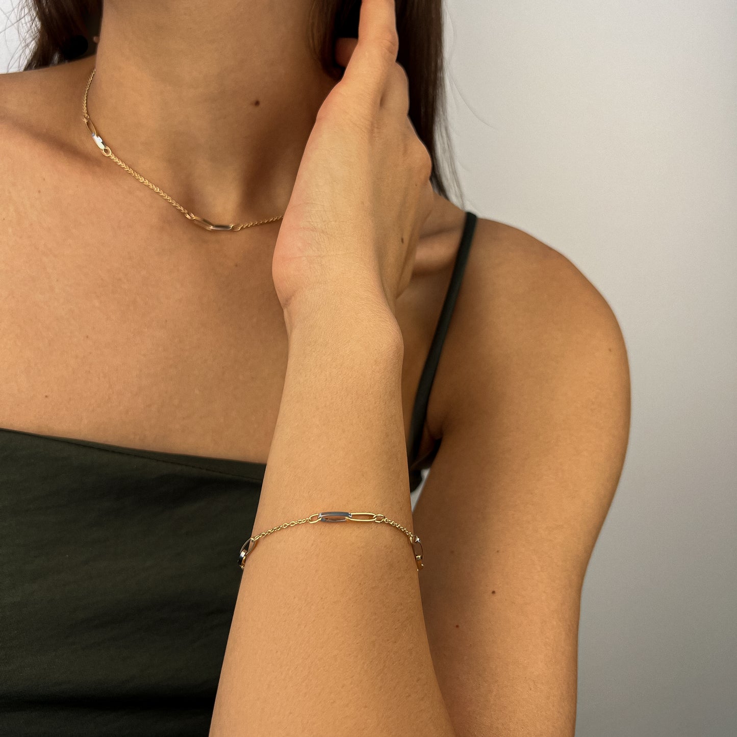 Bratara din 14K aur galben si aur alb Violet Signet gold and white gold bracelet
